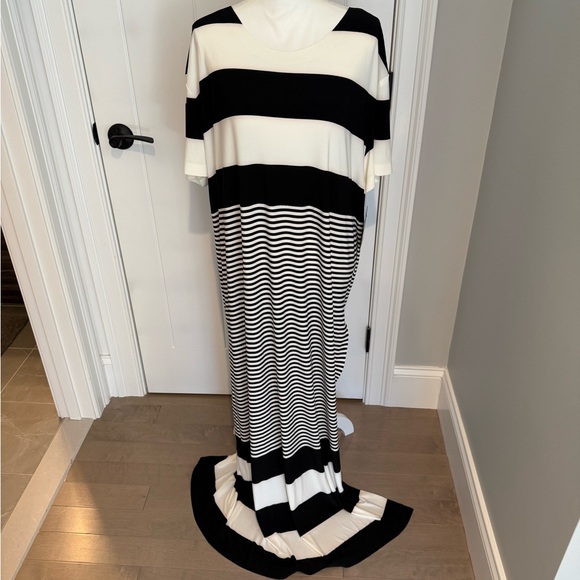 NORMA KAMALI MAXI DRESS - Picture 2 of 6